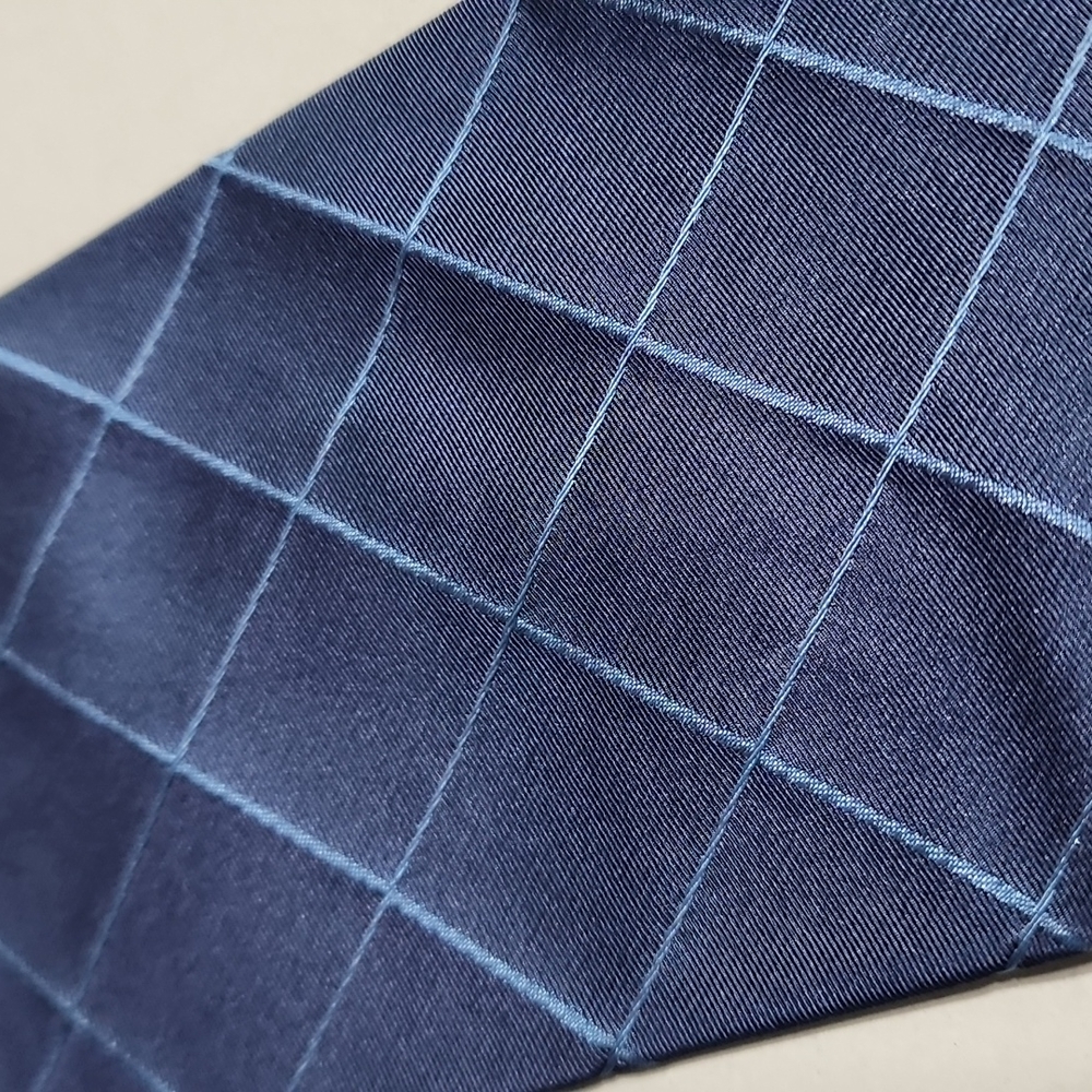 Express Tie - Picture 2 of 4